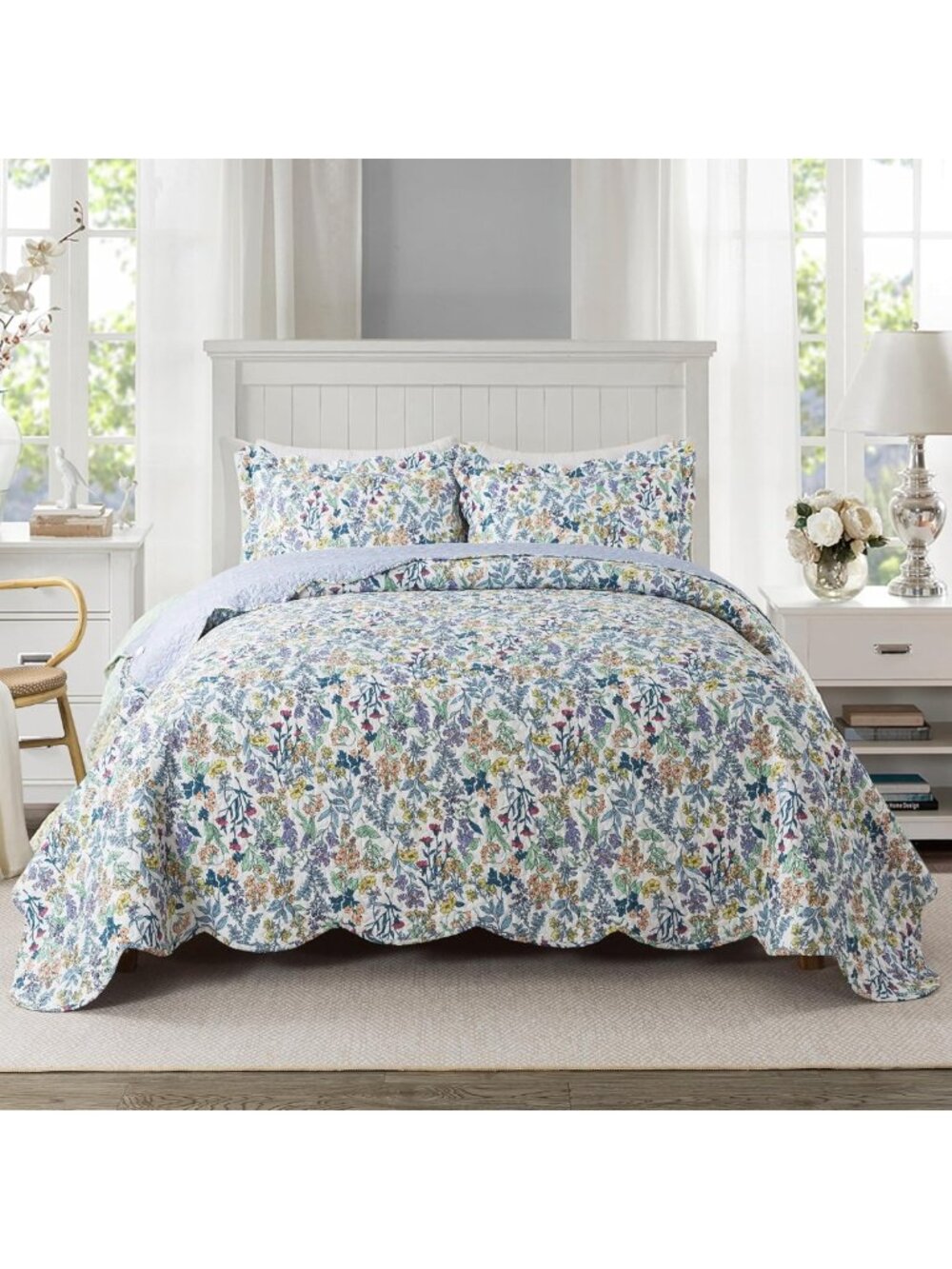 Floral Garden 3-Piece Quilt Set - Lightweight Oversized Bedspread for All